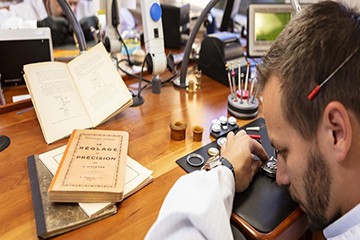 南宁百达翡丽官方售后洗油