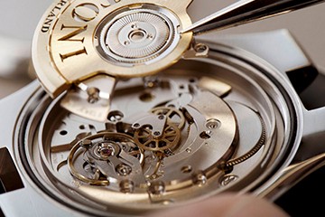 南宁百达翡丽表有雾气维修